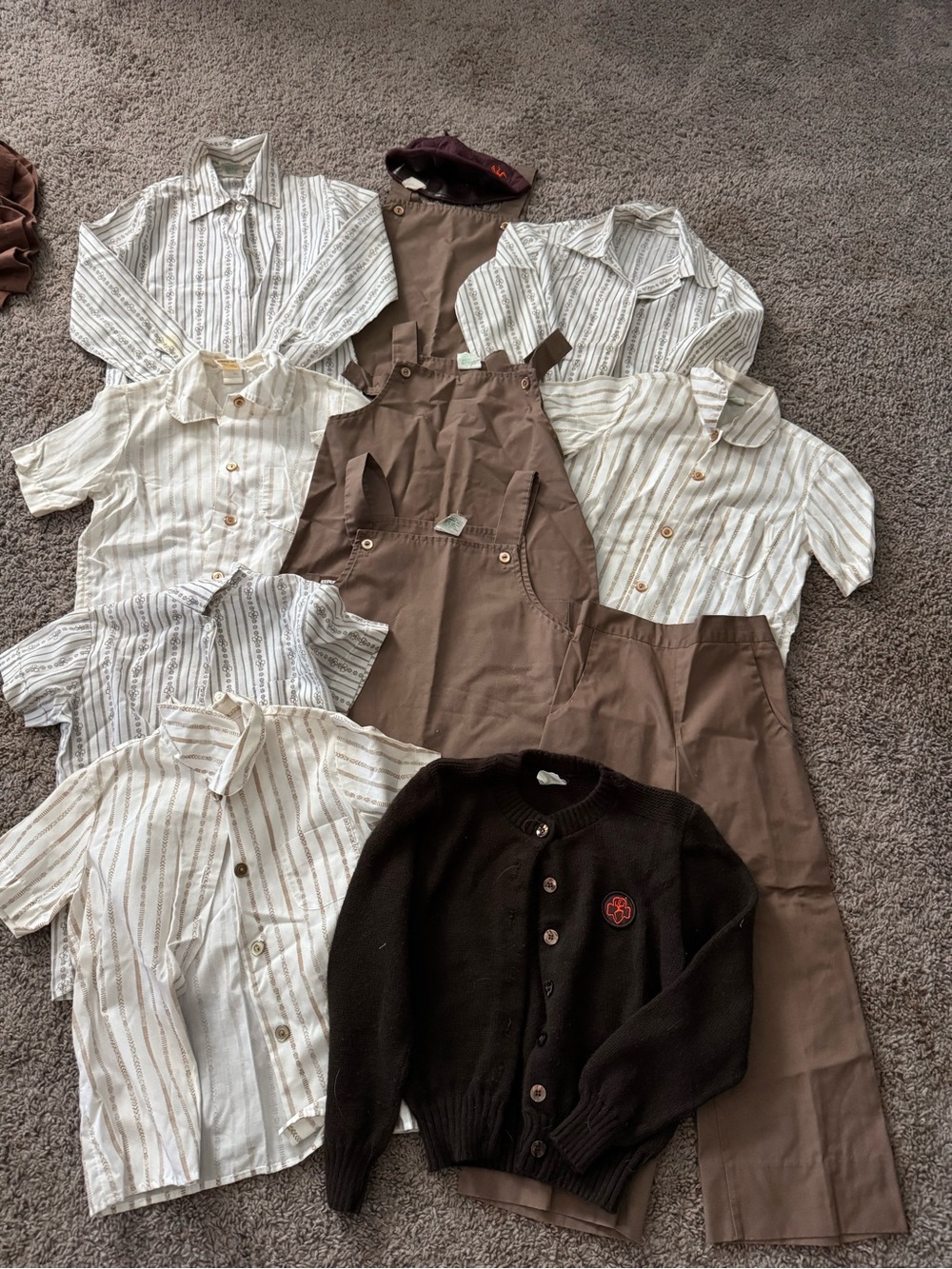 Vintage Girl Scout Brownie Uniforms - 6/7